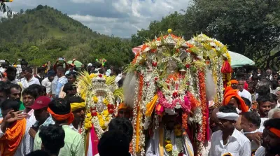 ಹಿರಿಯೂರು   ಅದ್ದೂರಿಯಾಗಿ ನೇರವೇರಿದ ವಿಷ ಜಂತುಗಳ ಪರಿಹಾರಕ ರಂಗನಾಥ ಸ್ವಾಮಿಯ ಅಂಬಿನೋತ್ಸವ