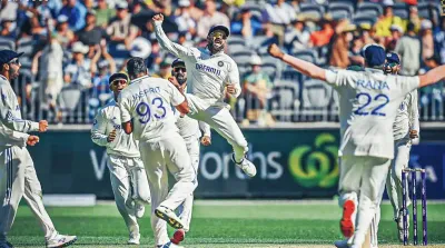 ind vs aus test   ಟೆಸ್ಟ್ ಪಂದ್ಯದಲ್ಲಿ 5 ವಿಕೆಟ್ ಪಟೆದ ಜಸ್ಪ್ರೀತ್ ಬುಮ್ರಾ   ಈ ಸಾಧನೆ ಮಾಡಿದ ಇತರ ಭಾರತೀಯ ಆಟಗಾರರ ಮಾಹಿತಿ ಇಲ್ಲಿದೆ    